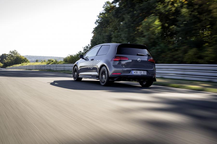  Volkswagen Golf GTI TCR 3-Door (Typ 5G) 2019 года  (WW) (фото 16 из 107)
